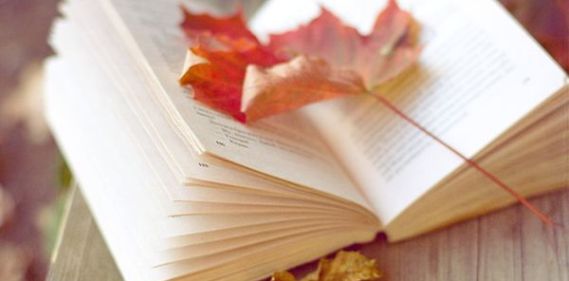 Dopada Cię jesienna deprecha? Wylecz się książkami!